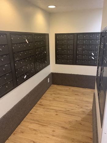 Private mailboxes